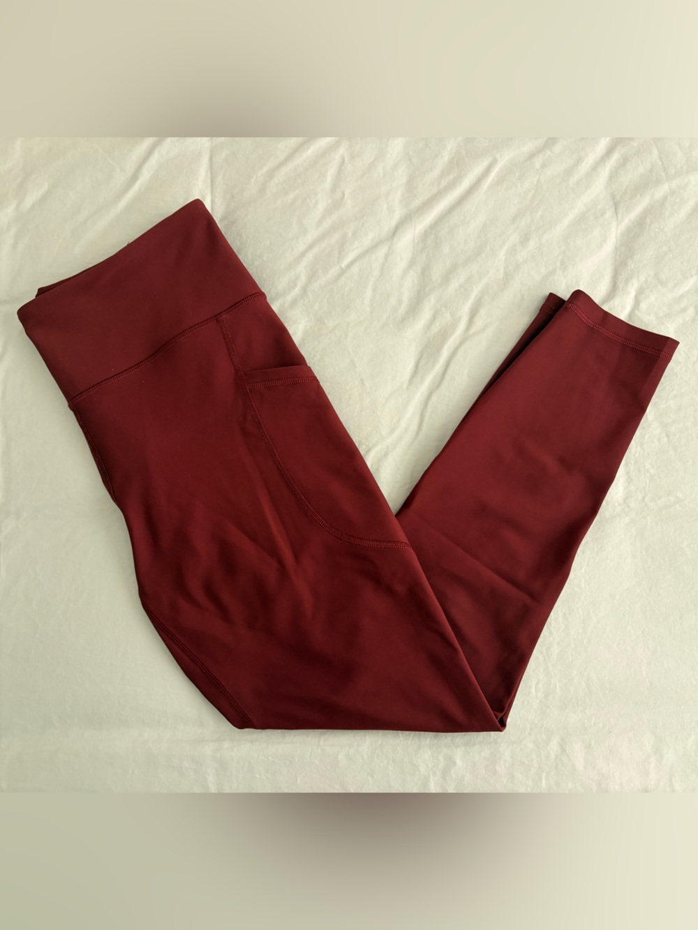 Old Navy Active High-Rise Powersoft 7/8 Leggings in Deep Red
